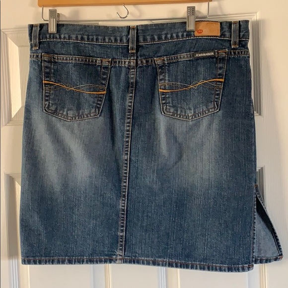 Buckle Dresses & Skirts - MANAGER Women’s Double Side Split Denim Skirt, Size 31